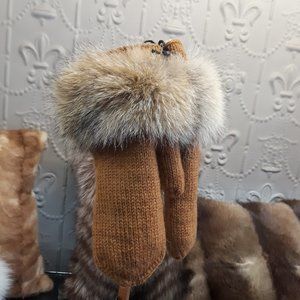 Women's Knitted Mittens with Genuine Fox Trim